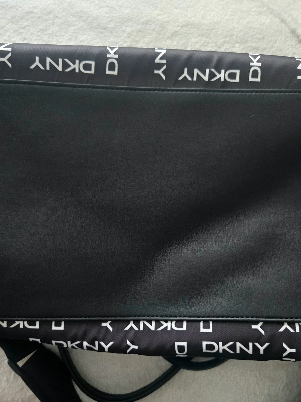 DKNY Nataly Gym Bag, BLK/WHT, Blk/Wht